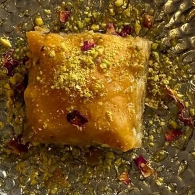Baklava w/ Pistachio.