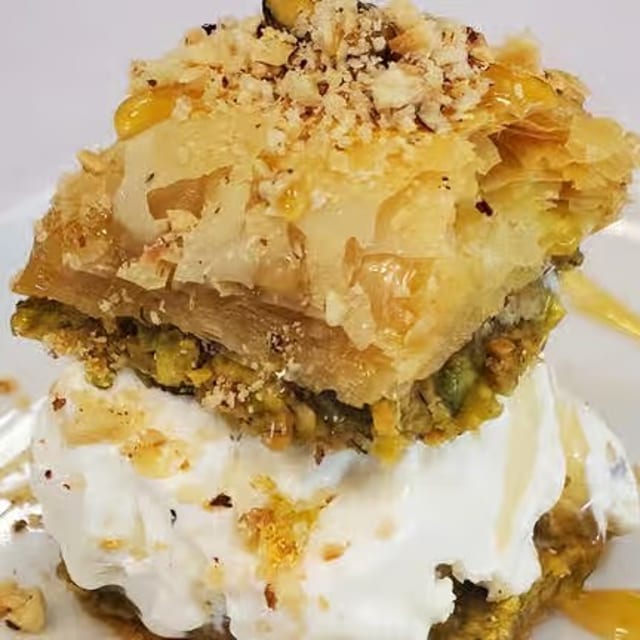 Baklava Ice - Cream Sandwich Pistachio.